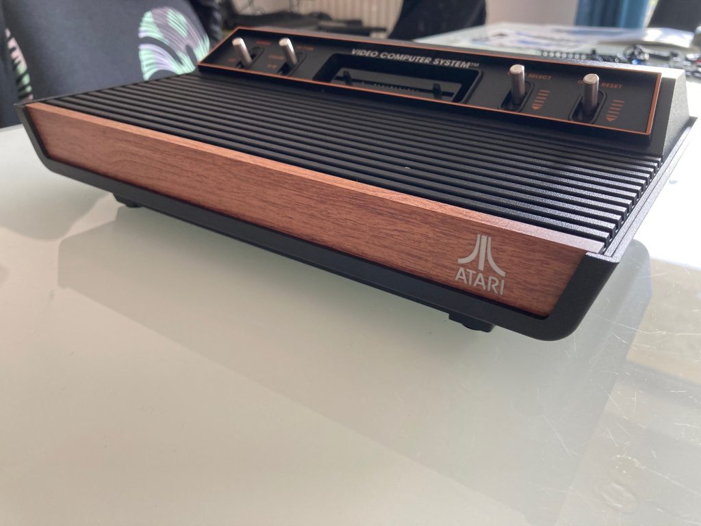 Test Atari 2600+ Que vaut cette réédition de la fameuse Atari 2600?