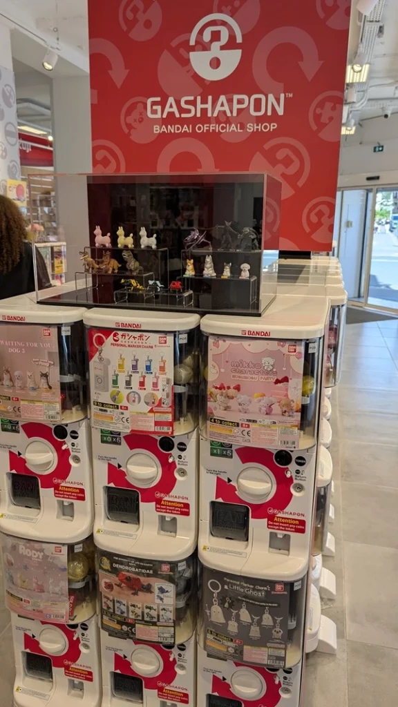 gashapon bandai paris